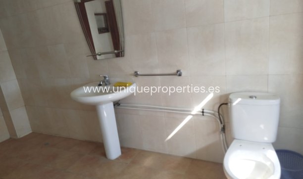 Resale - Village House -
Cullar de Baza