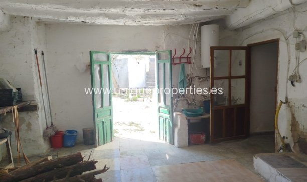 Resale - Village House -
Cullar de Baza
