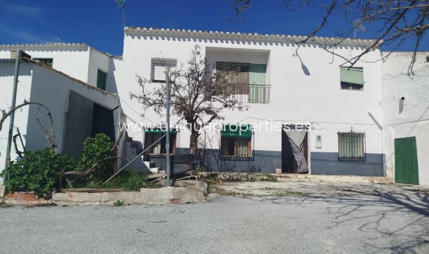 Resale - Village House -
Cullar de Baza