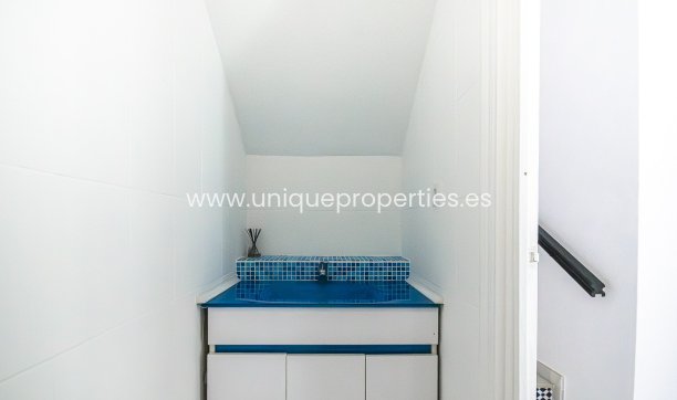 Reventa - House -
San Miguel de Salinas