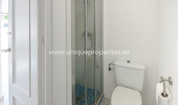 Reventa - House -
San Miguel de Salinas