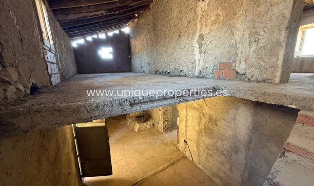 Revente - Cortijo -
Albox