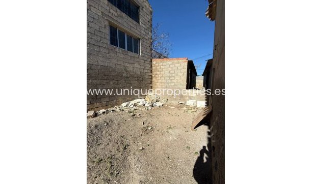 Revente - Cortijo -
Albox