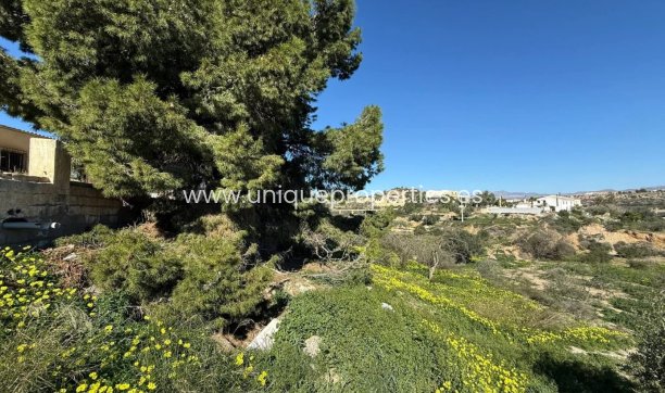 Revente - Cortijo -
Albox