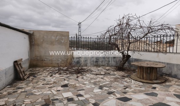 Herverkoop - Cave House -
Caniles