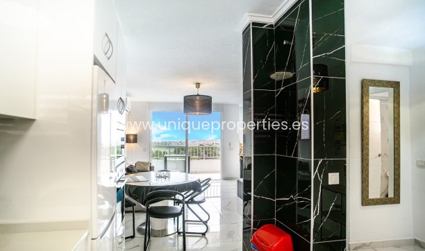 Resale - Apartment -
Torrevieja - Punta Prima