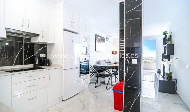 Resale - Apartment -
Torrevieja - Punta Prima