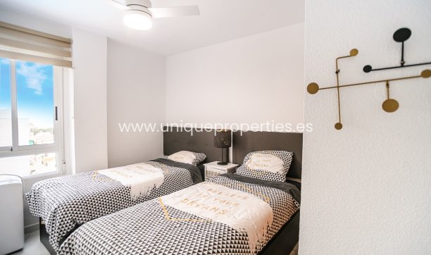 Resale - Apartment -
Torrevieja - Punta Prima