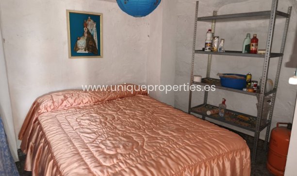 Revente - Cave House -
Caniles