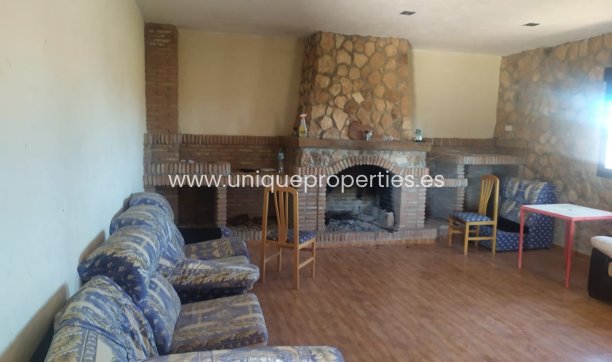 Resale - Cortijo -
Guadix