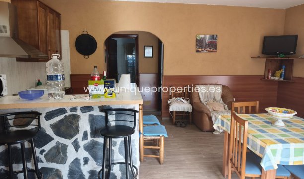 Reventa - Cortijo -
Baza