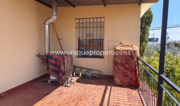 Herverkoop - Country House -
Baza