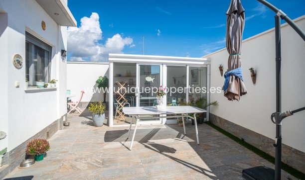 Reventa - Villa -
Pilar de la Horadada