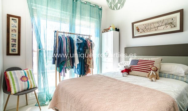 Reventa - Villa -
Pilar de la Horadada