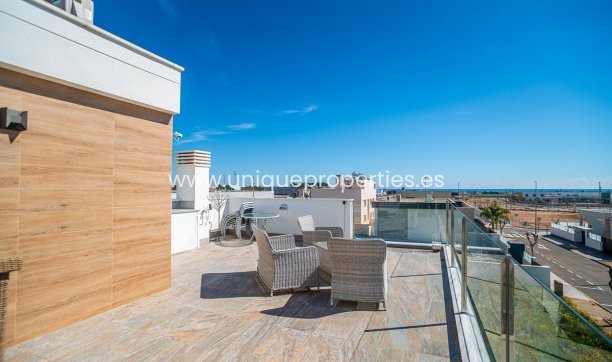 Reventa - Villa -
Pilar de la Horadada