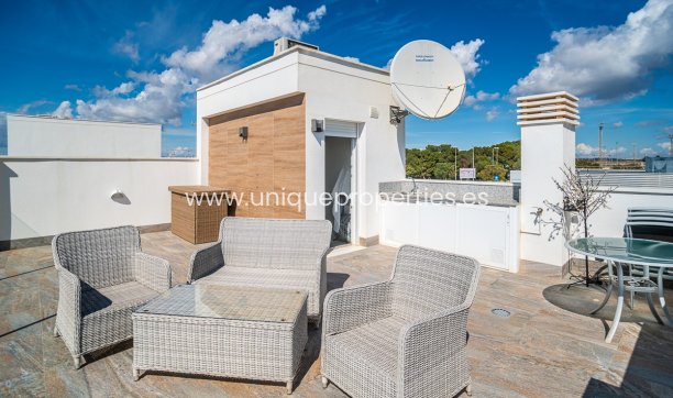 Reventa - Villa -
Pilar de la Horadada