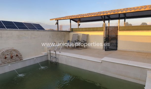 Revente - Cortijo -
Baza