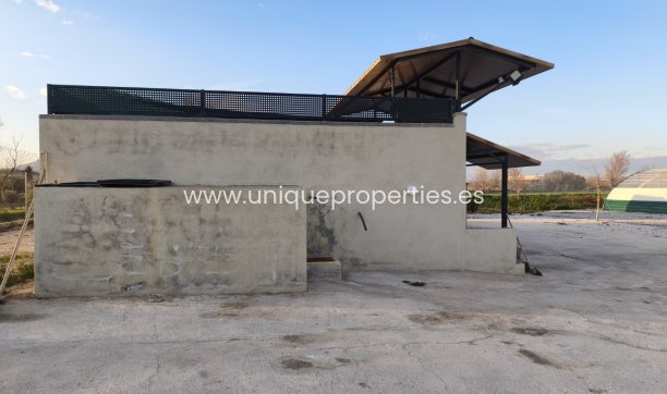 Revente - Cortijo -
Baza