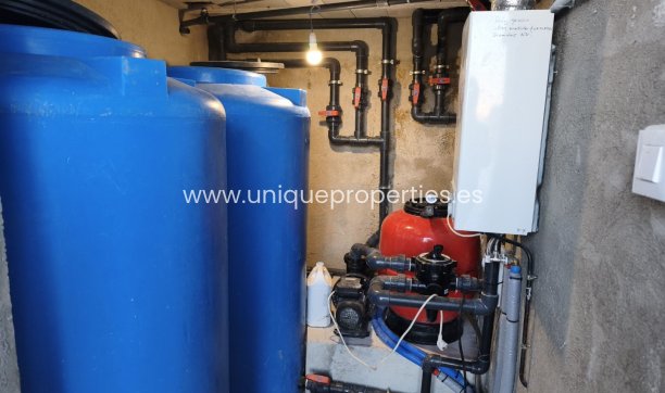 Revente - Cortijo -
Baza