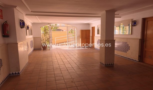 Herverkoop - Apartment -
Garrucha