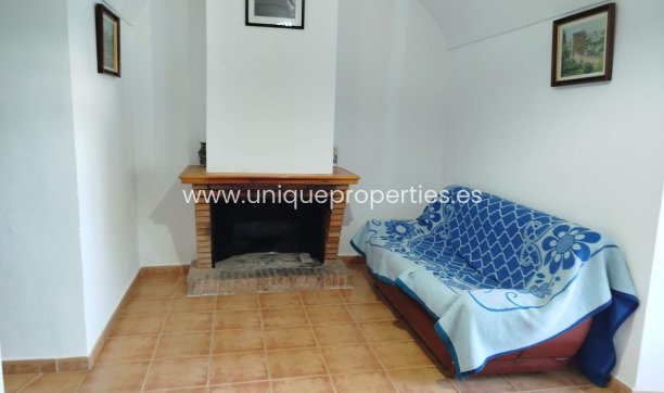 Reventa - Cave House -
Cullar de Baza