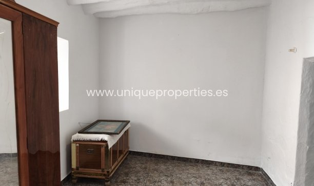 Revente - Village House -
Somontin