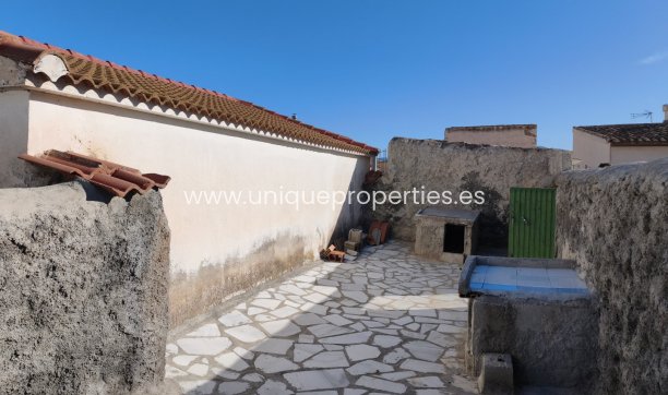 Revente - Village House -
Somontin