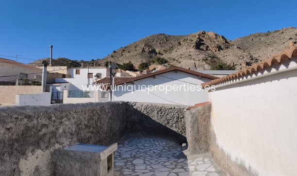 Revente - Village House -
Somontin