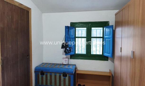 Reventa - Cortijo -
Huescar