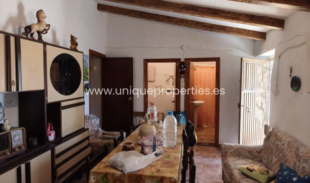 Reventa - Cortijo -
Somontin