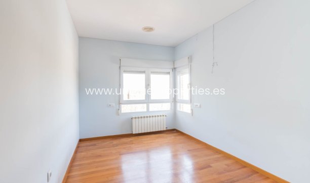 Resale - Villa -
MOLINA DEL SEGURA