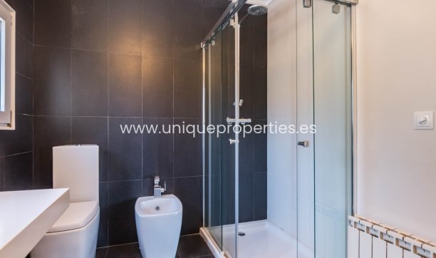 Resale - Villa -
MOLINA DEL SEGURA