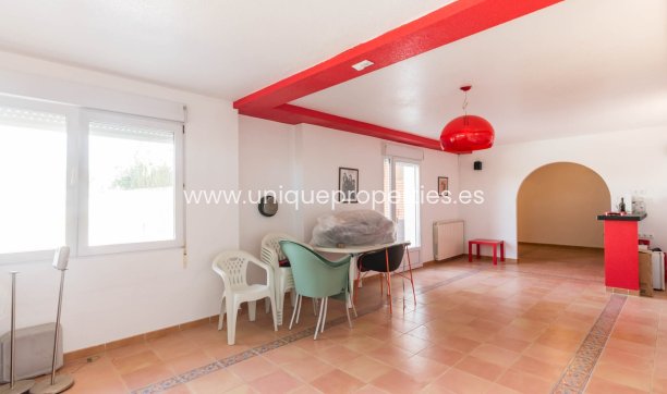 Resale - Villa -
MOLINA DEL SEGURA