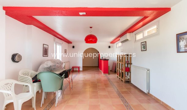 Resale - Villa -
MOLINA DEL SEGURA