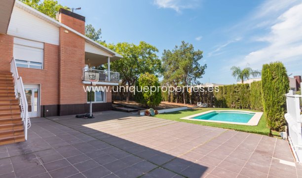 Resale - Villa -
MOLINA DEL SEGURA