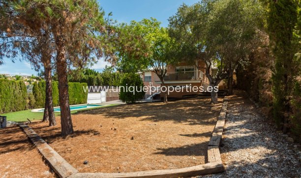 Resale - Villa -
MOLINA DEL SEGURA
