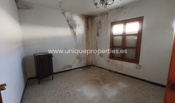 Resale - Village House -
Caniles