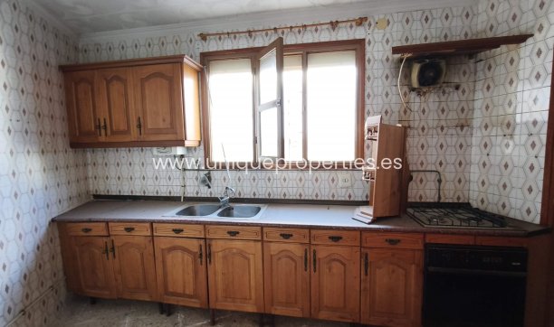 Resale - Village House -
Caniles