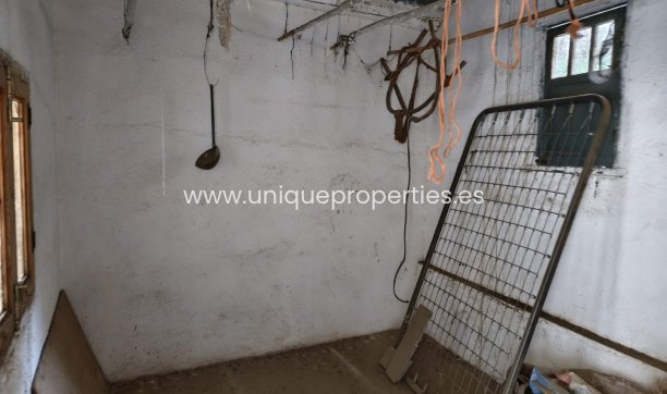 Resale - Village House -
Caniles