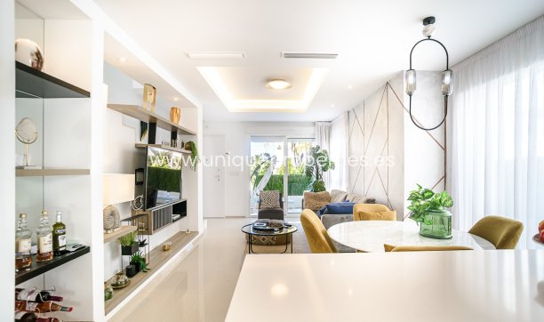 Herverkoop - Villa -
CIUDAD QUESADA