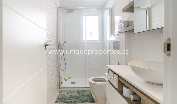 Herverkoop - Villa -
CIUDAD QUESADA