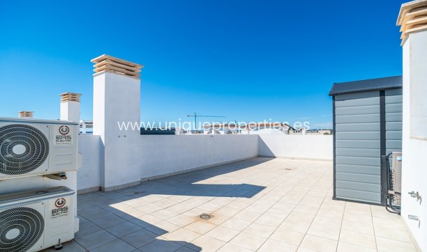 Herverkoop - Villa -
CIUDAD QUESADA