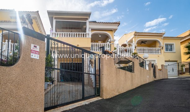 Resale - Villa -
San Fulgencio - urb.la marina