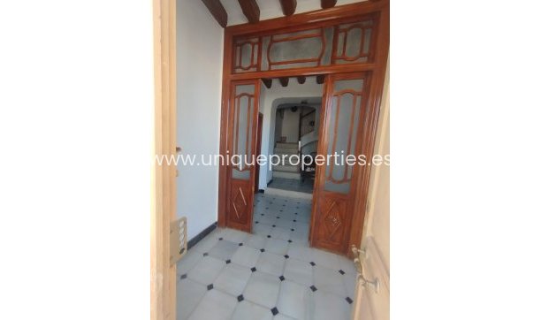 Resale - Village House -
Tijola