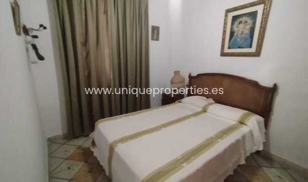 Resale - Village House -
Tijola