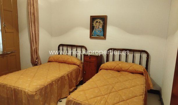 Resale - Village House -
Tijola