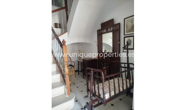 Resale - Village House -
Tijola