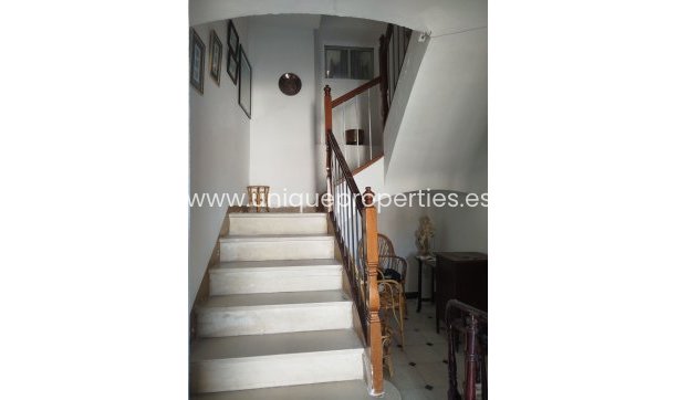 Resale - Village House -
Tijola