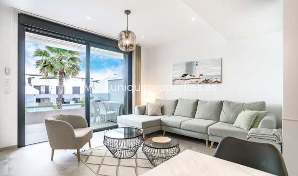 Resale - Penthouse -
LO PAGÁN