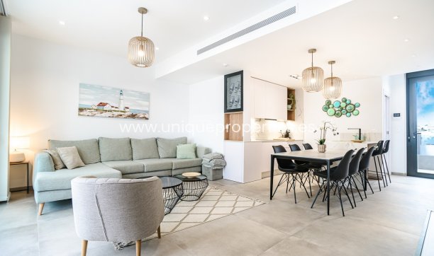 Resale - Penthouse -
LO PAGÁN